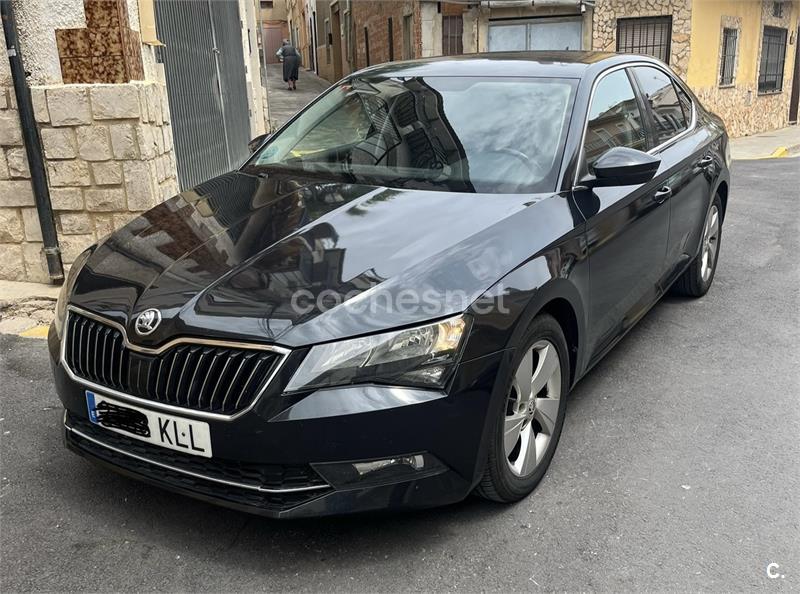 SKODA Superb 2.0 TDI DSG Style