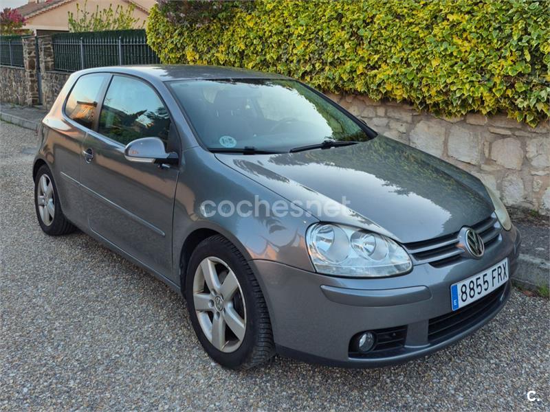 VOLKSWAGEN Golf 1.9 TDI Highline