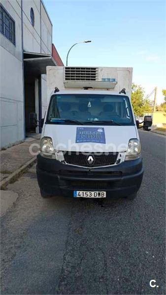 RENAULT Mascott