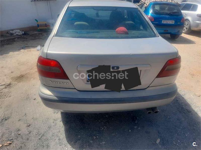 VOLVO S40