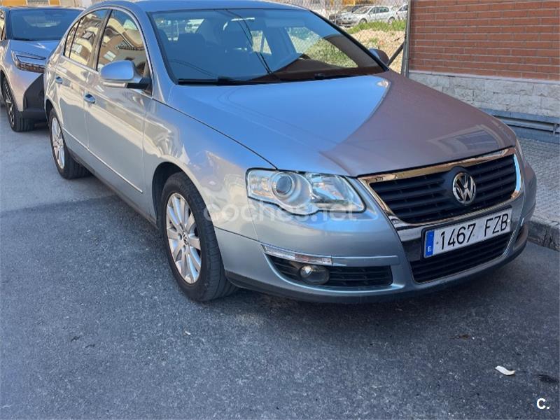 VOLKSWAGEN Passat 2.0 TDI Advance