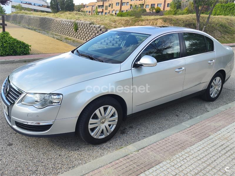 VOLKSWAGEN Passat 1.8 TSI Advance
