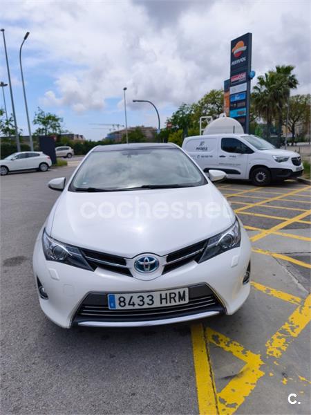 TOYOTA Auris Hybrid Advance