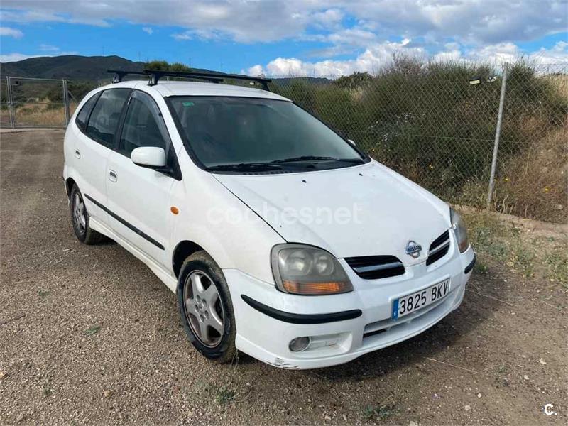 NISSAN Almera Tino