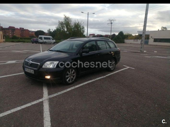 TOYOTA Avensis