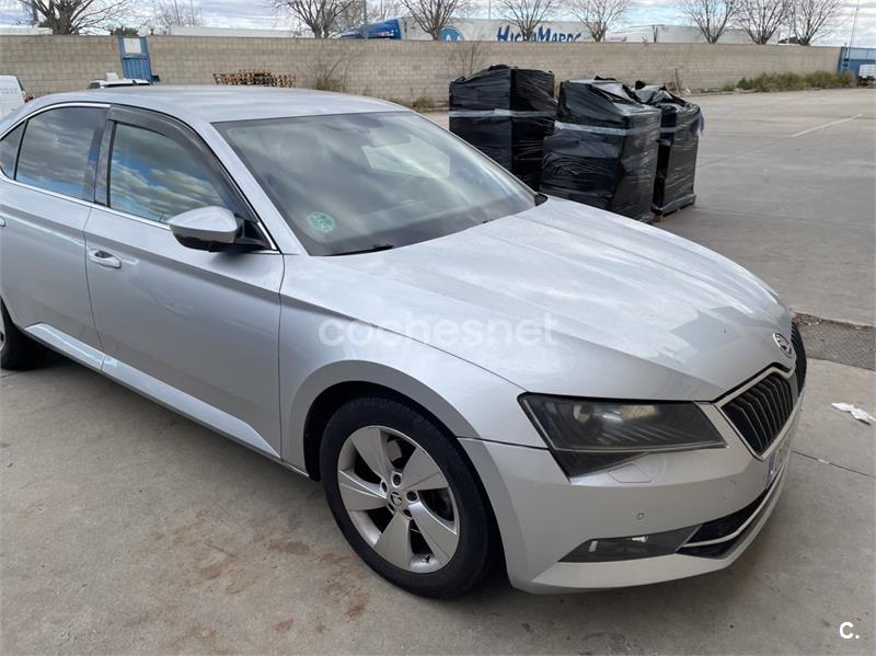 SKODA Superb 2.0 TDI Ambition