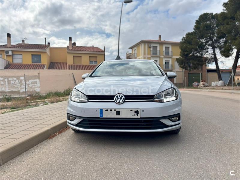 VOLKSWAGEN Golf Advance 1.0 TSI Variant