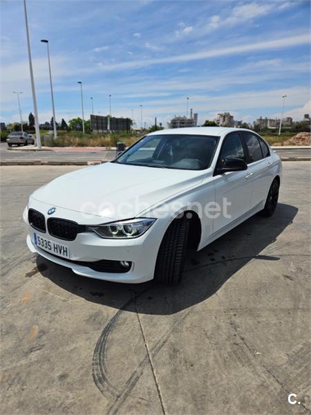 BMW Serie 3 318d Essential Edition