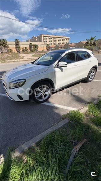 MERCEDES-BENZ 200
