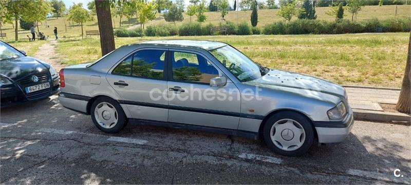 MERCEDES-BENZ Clase C