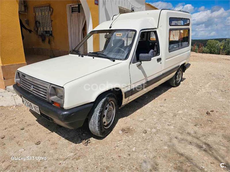 RENAULT Express