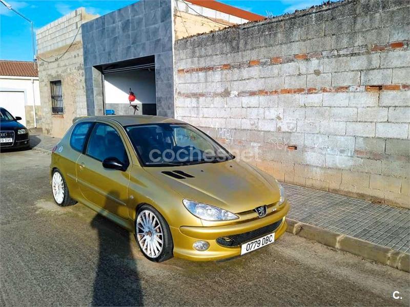 PEUGEOT 206