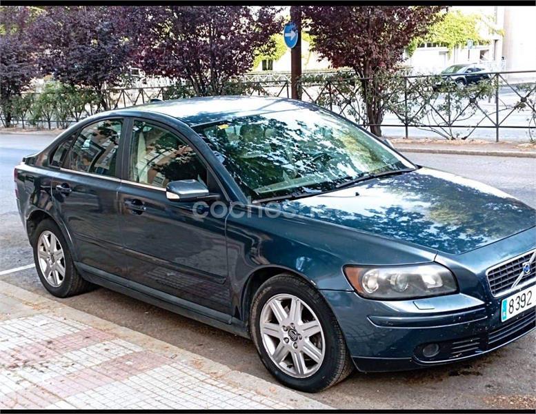VOLVO S40