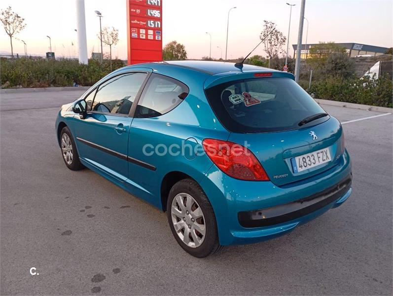 PEUGEOT 207