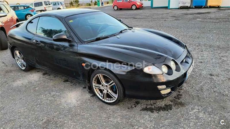 HYUNDAI Coupe
