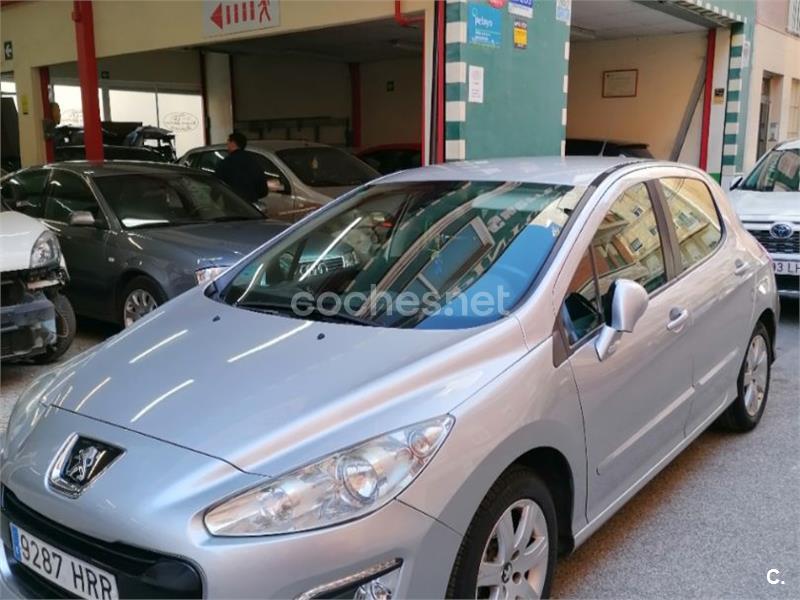 PEUGEOT 308 Active 1.6 VTi 120