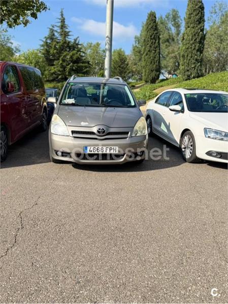 TOYOTA Corolla Verso