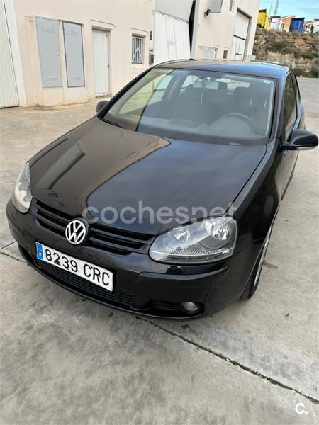VOLKSWAGEN Golf 1.9 TDi Advance