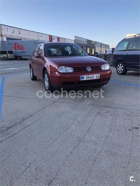 VOLKSWAGEN Golf 1.6 HIGHLINE