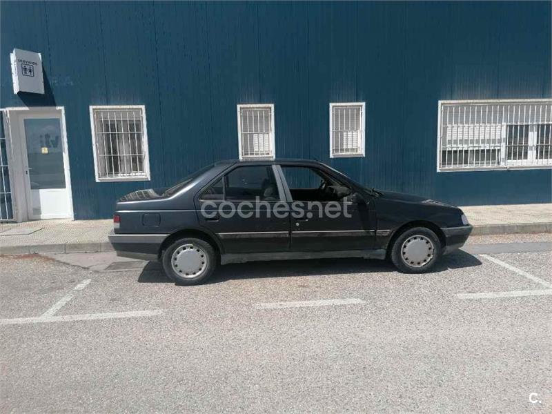 PEUGEOT 405