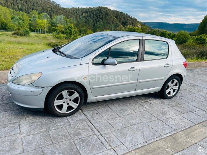 PEUGEOT 307