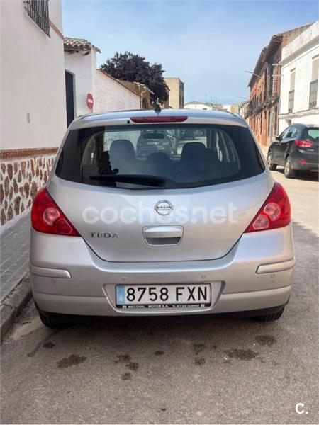 NISSAN Tiida