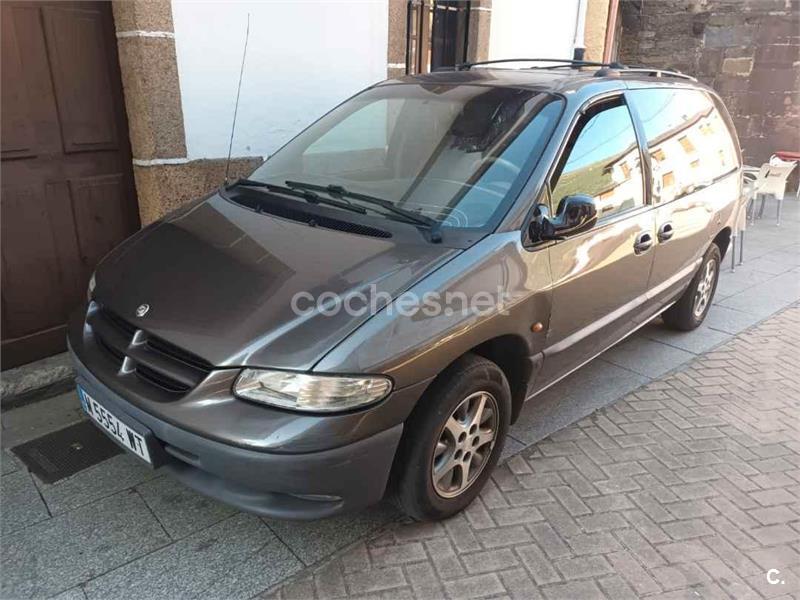 CHRYSLER Voyager
