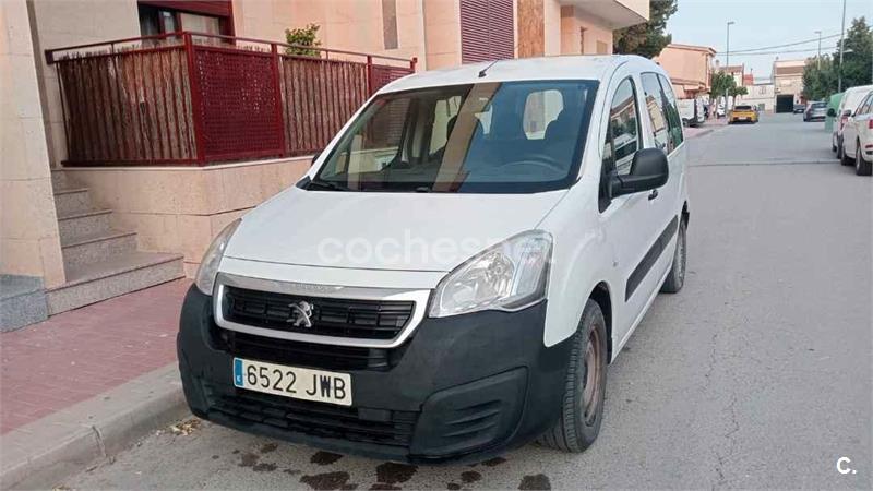 PEUGEOT Partner