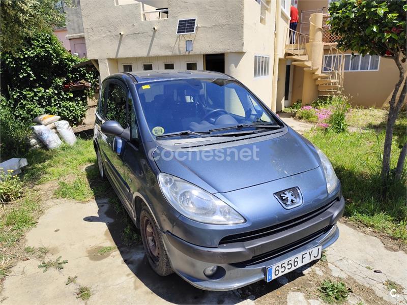 PEUGEOT 1007 Urban 1.4 HDi