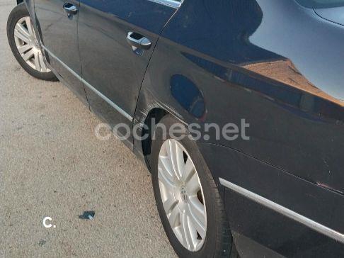 VOLKSWAGEN Passat 2.0 TDI Highline DSG