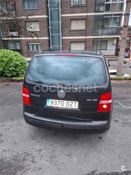 VOLKSWAGEN Touran