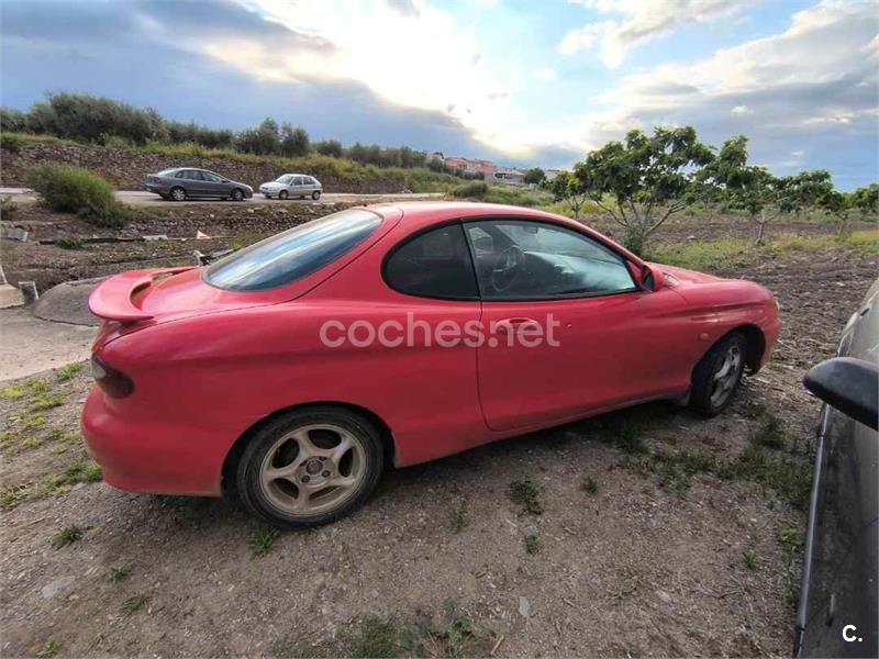 HYUNDAI Coupe