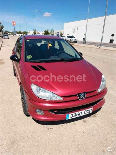 PEUGEOT 206