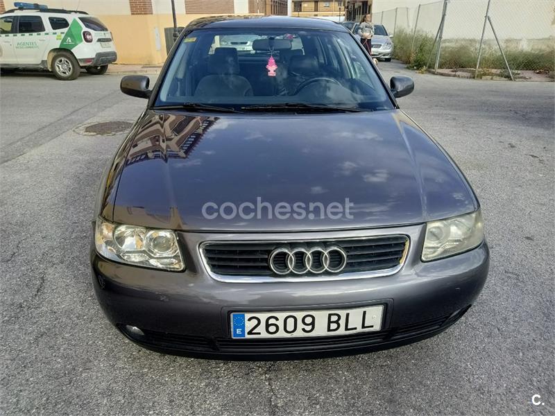 AUDI A3 1.6 AMBIENTE