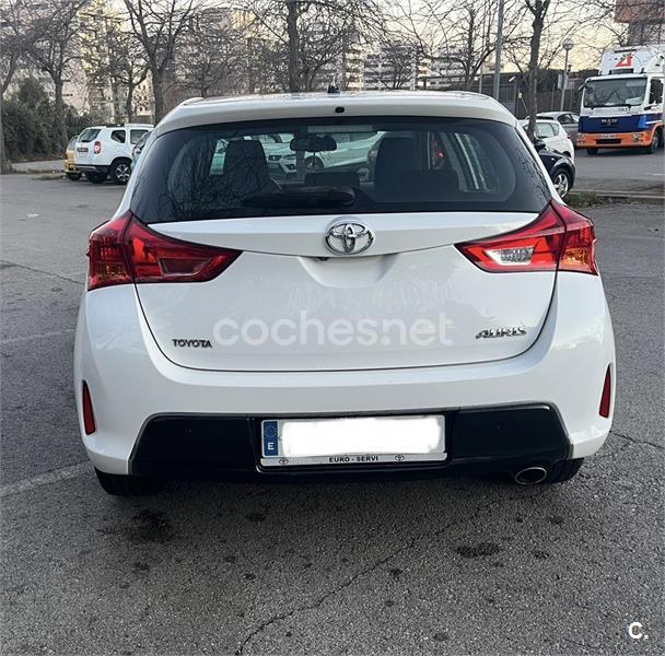 TOYOTA Auris 120D Advance