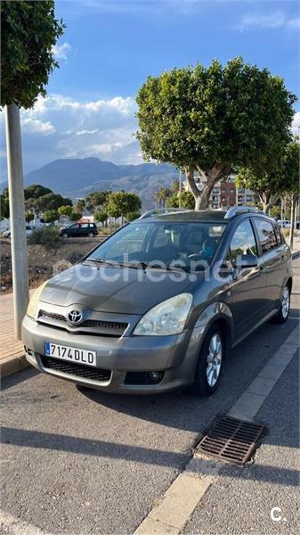TOYOTA Corolla Verso