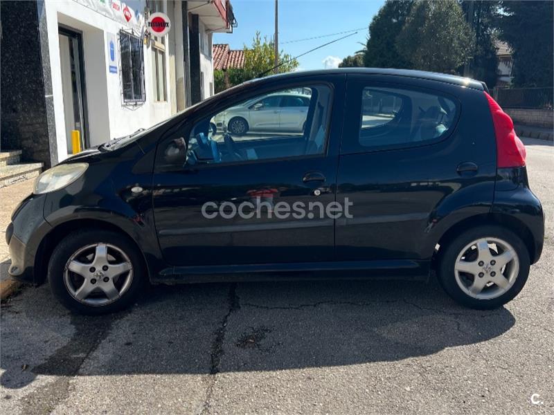 PEUGEOT 107 1.0i Basic