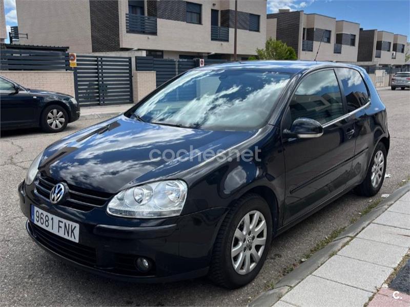 VOLKSWAGEN Golf 2.0 TDI Highline