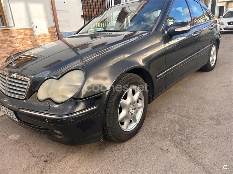 MERCEDES-BENZ Clase C