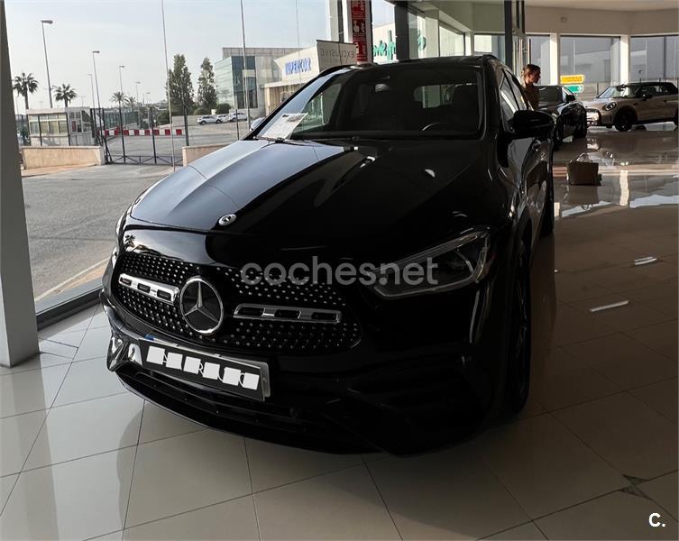 MERCEDES-BENZ GLA GLA 200 D 4MATIC