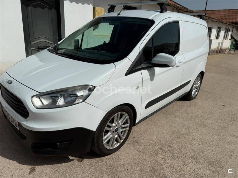FORD Courier