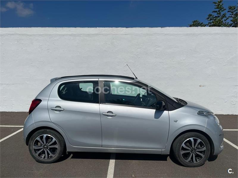 c Adidas ZX 1000 C Athletic Sneaker Retro Cream/Black/Blue FW1485