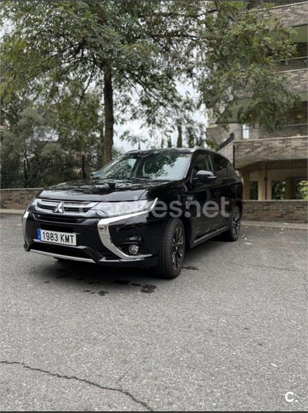 MITSUBISHI Outlander 2.4 PHEV Kaiteki Auto 4WD