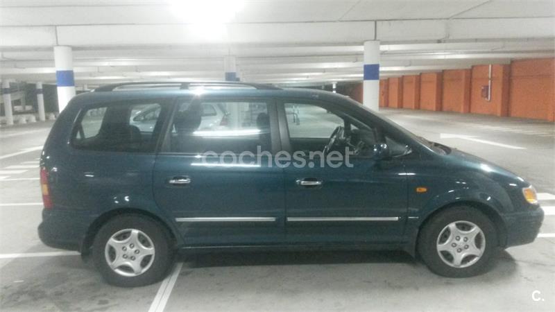 HYUNDAI Trajet 2.0 16v GLS