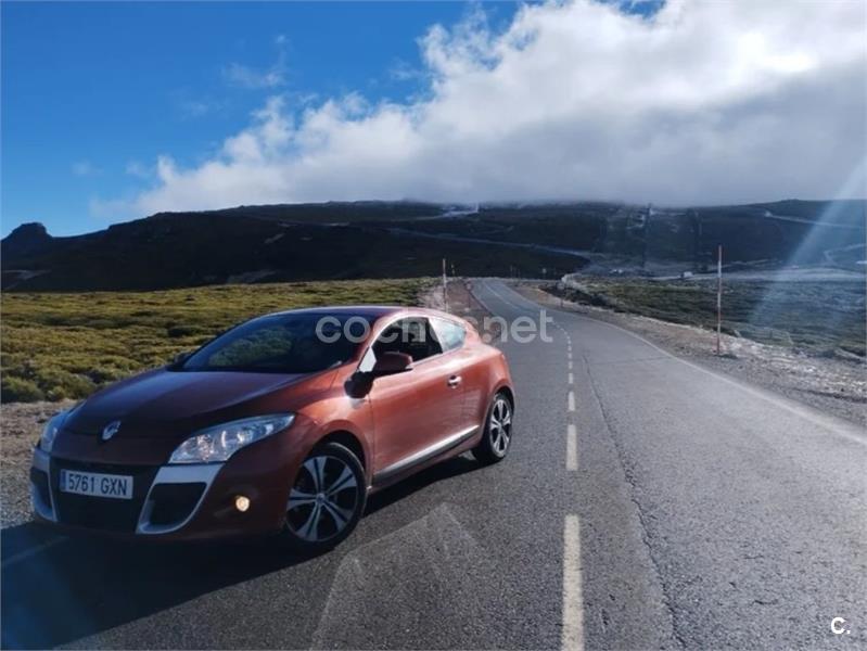 RENAULT Megane Color Edition 1.6 16v 110 E5