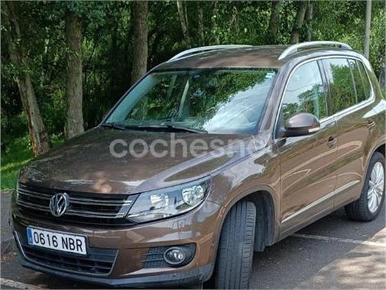 VOLKSWAGEN Tiguan VOLKSWAGEN Tiguan