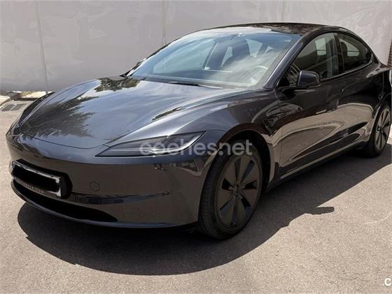 TESLA Model 3 RWD