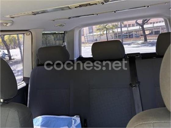 VOLKSWAGEN Caravelle Corto 2.5 TDI Comfortline