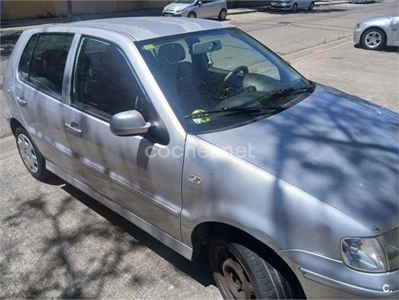 VOLKSWAGEN Polo 1.4 Trendline