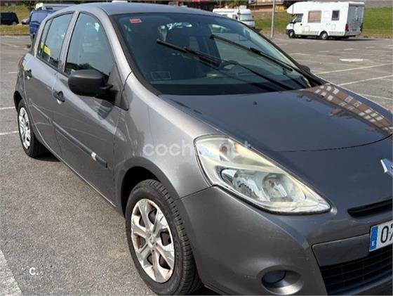 RENAULT Clio Expression 1.2 16v eco2